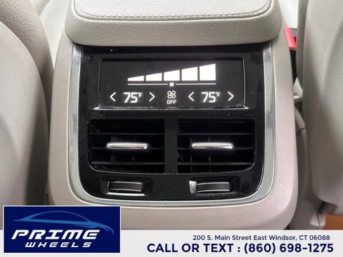 Used 2016 Volvo XC90 T6 Momentum image 20