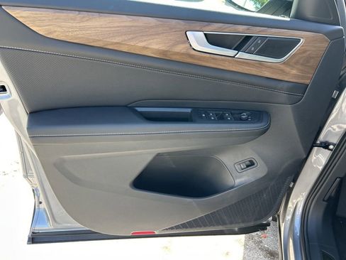 New 2026 Volkswagen Atlas SE image 11