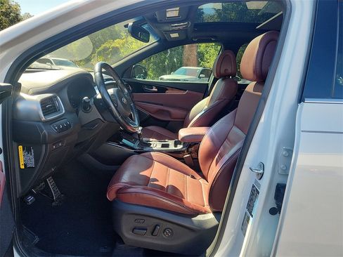 Used 2016 Kia Sorento SX image 14