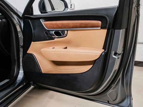 Used 2017 Volvo S90 T6 Inscription w/ Vision Package image 56