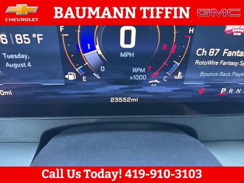 Used 2026 Chevrolet Traverse LT w/ Driver Confidence Package FWD image 10