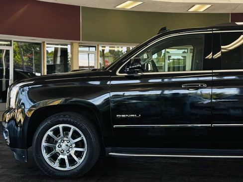 Used 2019 GMC Yukon Denali w/ Open Road Package AWD/4WD image 16