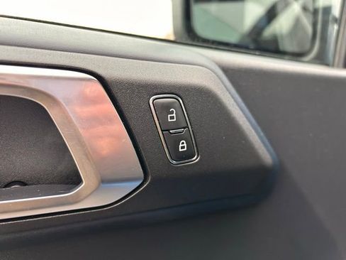 Used 2023 Ford Bronco Outer Banks image 29