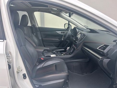 Used 2022 Subaru Crosstrek 2.5i Limited w/ Moonroof Package 2 AWD/4WD image 3