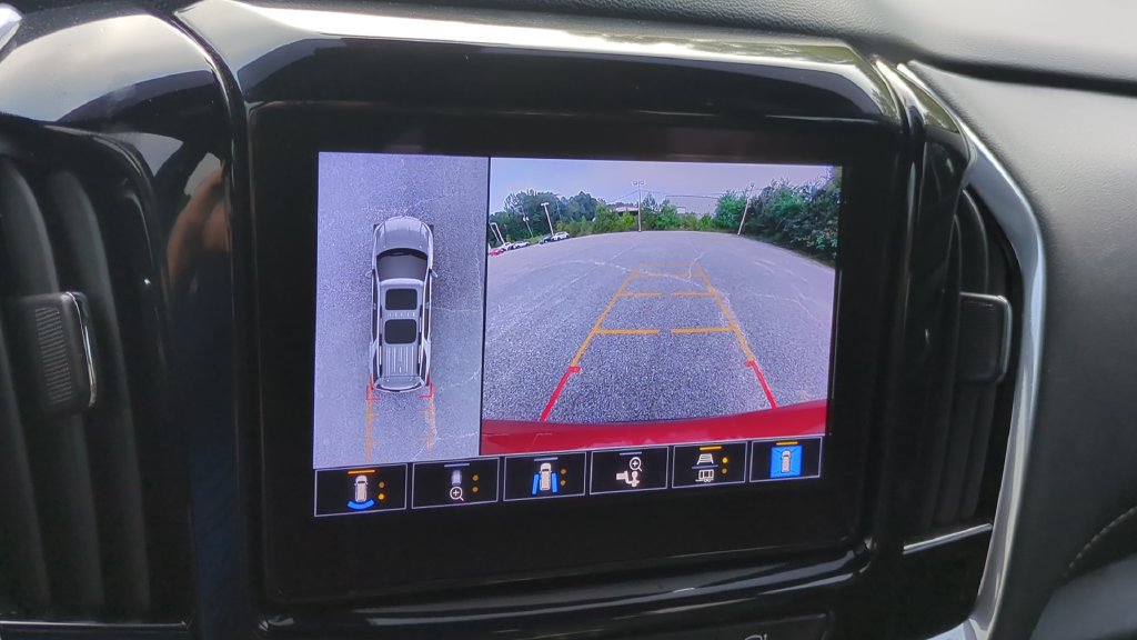 Used 2022 Chevrolet Traverse Premier w/ Redline Edition FWD image 26