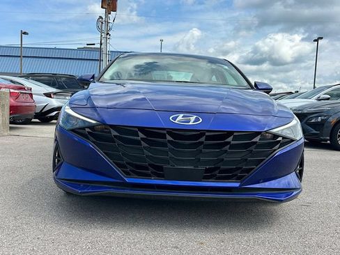 Used 2023 Hyundai Elantra SEL w/ Convenience Package FWD image 12