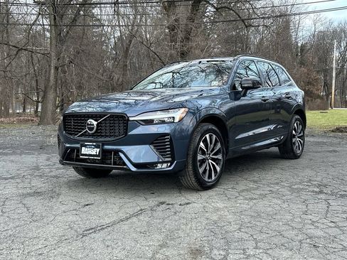 Used 2024 Volvo XC60 B5 Core w/ Protection Package Premier AWD/4WD image 1