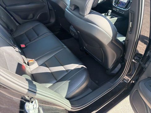 Used 2024 Volvo S60 B5 Core FWD image 12