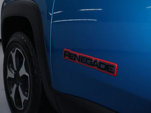 Used 2020 Jeep Renegade Trailhawk w/ Premium Leather Group image 9