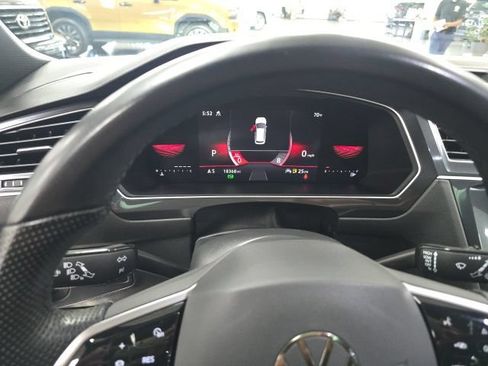 Used 2024 Volkswagen Tiguan SE R-Line AWD/4WD image 22