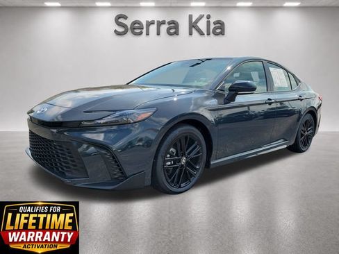 Used 2026 Toyota Camry SE FWD image 1