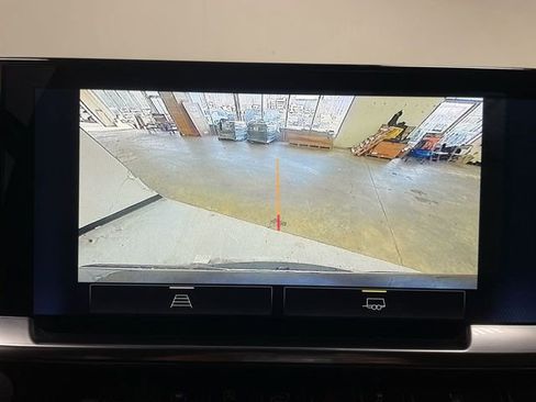 Used 2022 Chevrolet Silverado 1500 LT w/ Protection Package image 17