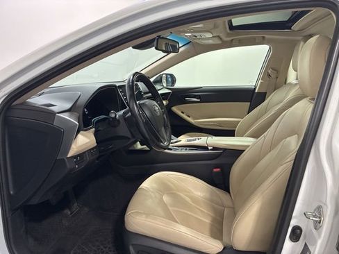 Used 2020 Toyota Avalon XLE image 12
