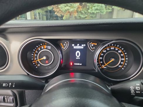 Used 2021 Jeep Wrangler Sport image 23