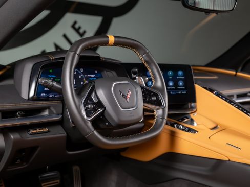 Used 2022 Chevrolet Corvette Stingray Preferred Conv w/ 2LT RWD image 3