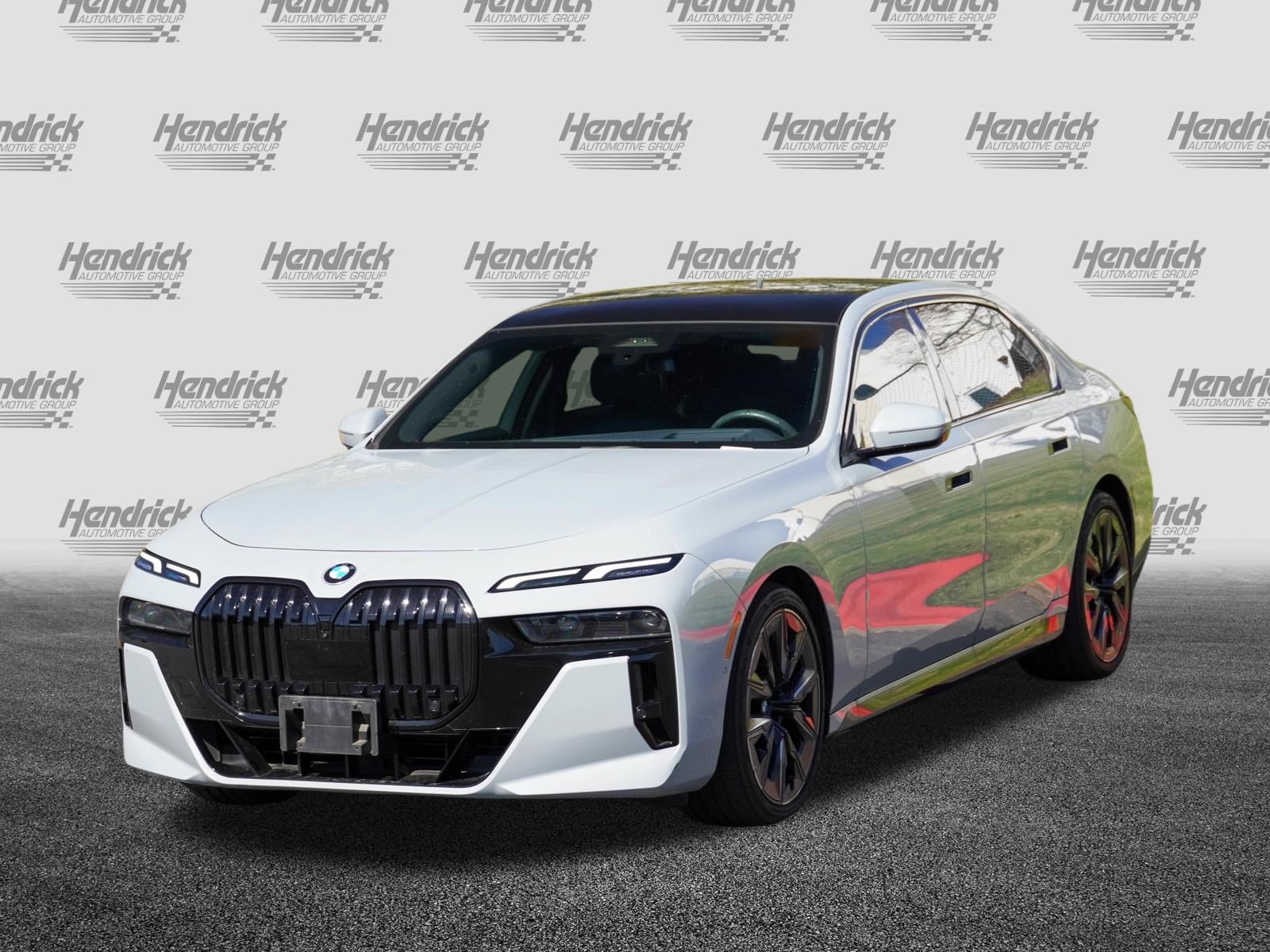 Certified 2023 BMW 740i w/ Parking Assistance Package RWD image 5
