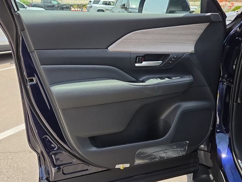 New 2026 Toyota Grand Highlander FWD image 17
