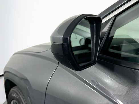 Used 2025 Hyundai Tucson SEL FWD image 16