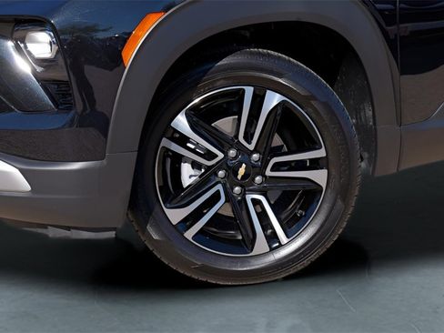 Certified 2026 Chevrolet TrailBlazer LT w/ Driver Confidence Package image 27