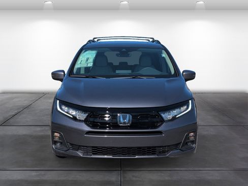 New 2026 Honda Odyssey Touring image 4