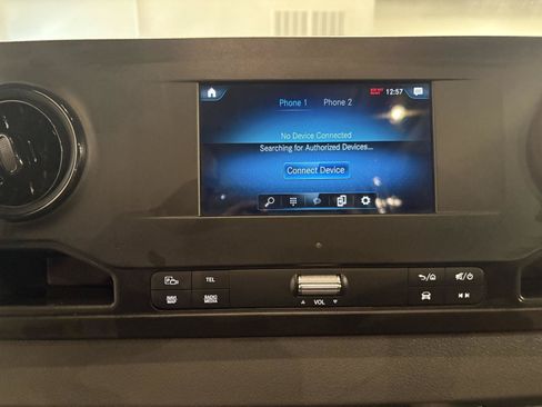 Used 2023 Mercedes-Benz Sprinter 1500 image 21