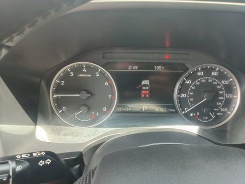 Used 2025 Mitsubishi Outlander AWD image 2