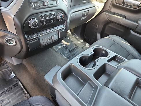 Used 2023 Chevrolet Silverado 1500 Custom image 18