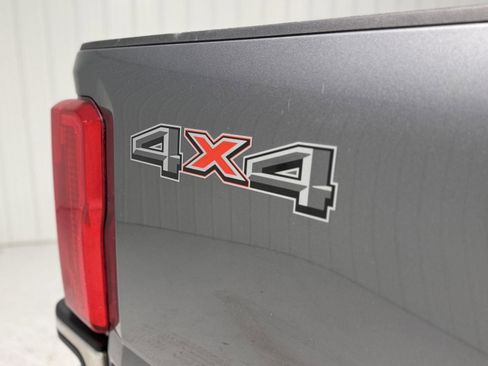 Used 2024 Ford F250 XLT image 23