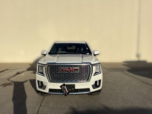 Used 2021 GMC Yukon XL SLT w/ SLT Premium Package AWD/4WD image 15