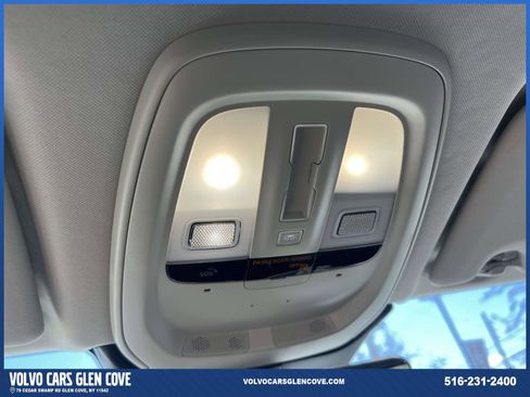 Used 2026 Volvo XC60 B5 Core w/ Climate Package image 32