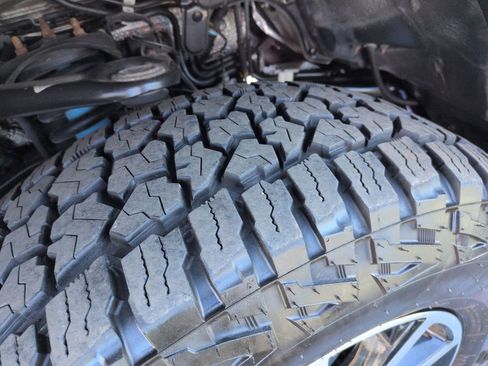 Used 2019 Toyota Tundra SR5 w/ TRD Off Road Package image 28