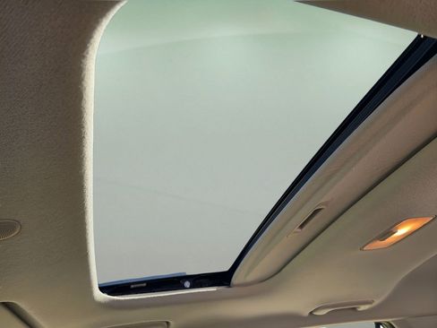 New 2025 Hyundai Venue SEL image 21