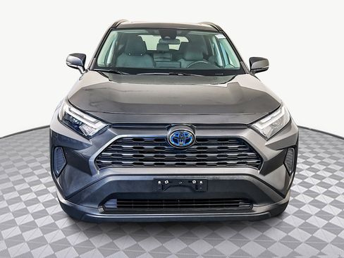 Used 2022 Toyota RAV4 XLE image 2