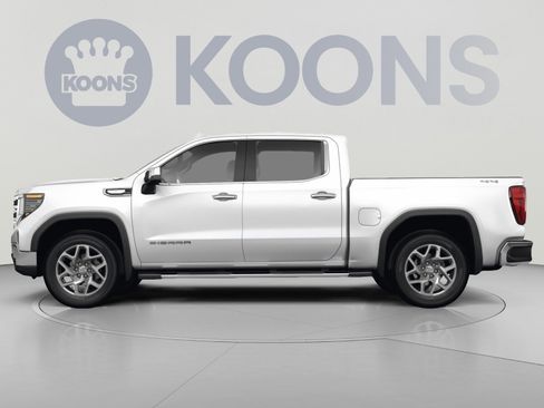 Used 2025 GMC Sierra 1500 SLT AWD/4WD image 2