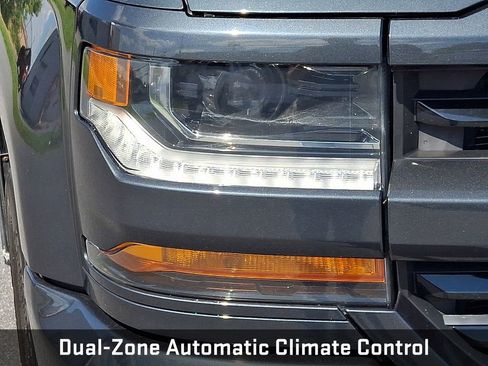 Used 2018 Chevrolet Silverado 1500 LT w/ All Star Edition AWD/4WD image 11