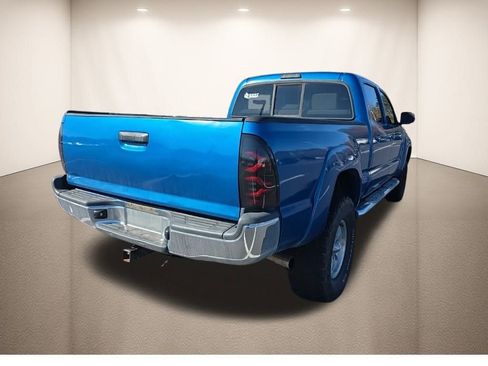 Used 2005 Toyota Tacoma PreRunner image 5