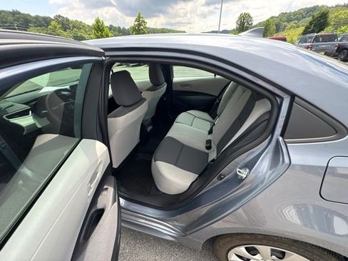 Used 2024 Toyota Corolla LE FWD image 15