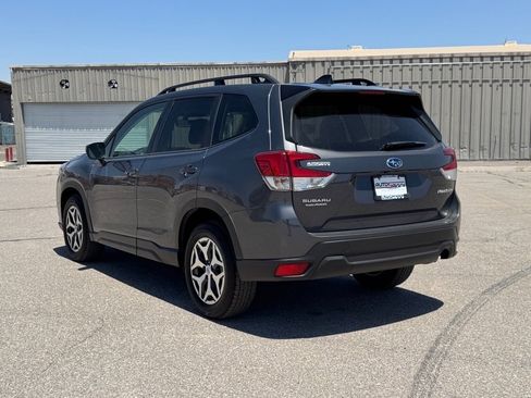 Used 2024 Subaru Forester Premium image 19