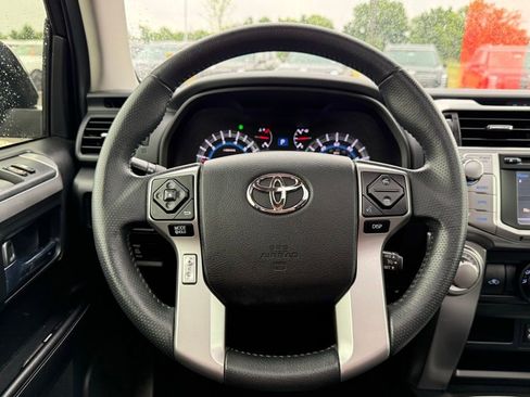 Used 2016 Toyota 4Runner SR5 Premium AWD/4WD image 13