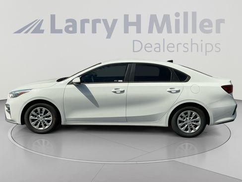Used 2021 Kia Forte Sedan FWD image 2