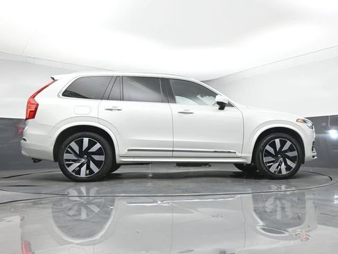 Used 2024 Volvo XC90 T8 Ultimate w/ Lounge Package AWD/4WD image 17