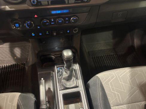 Used 2023 Toyota Tacoma TRD Sport w/ Advanced Technology Package image 13