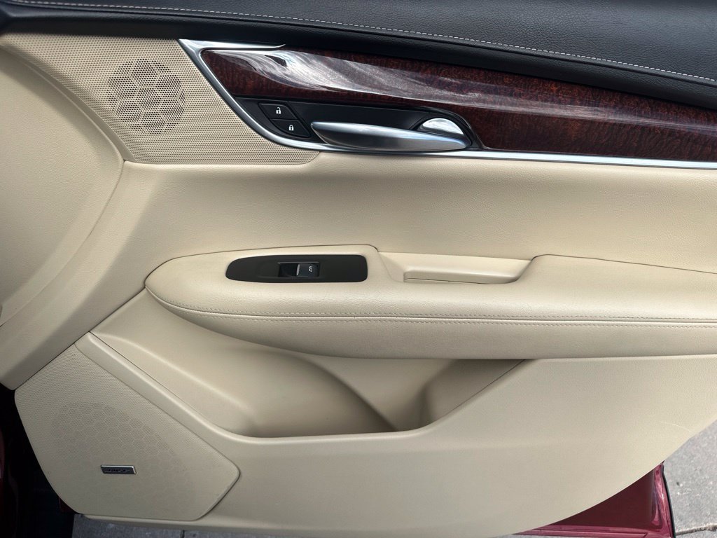 Used 2017 Cadillac XT5 Premium Luxury AWD/4WD image 34