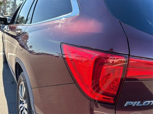 Used 2018 Honda Pilot EX-L image 11