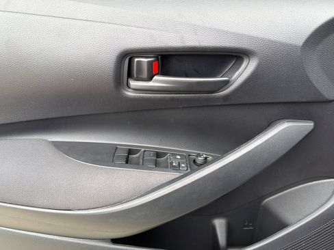 Used 2022 Toyota Corolla LE FWD image 11