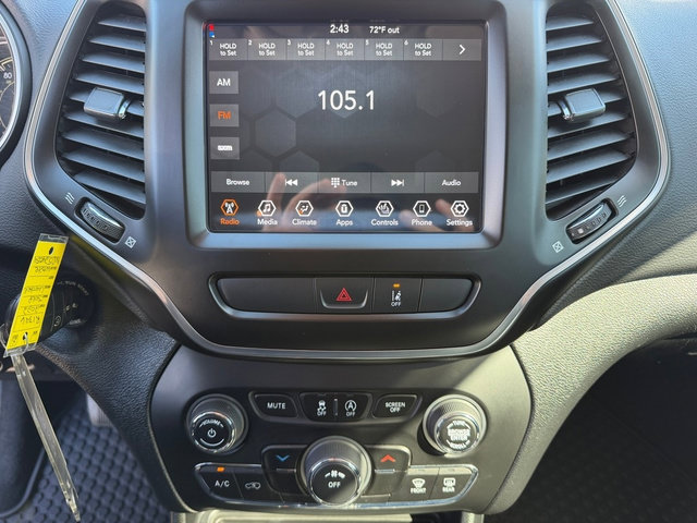 Used 2022 Jeep Cherokee Latitude w/ Trailer Tow Group AWD/4WD image 25