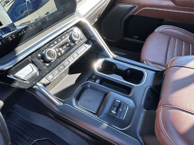 Used 2025 GMC Sierra 2500 Denali Ultimate w/ Max Trailering Package AWD/4WD image 26