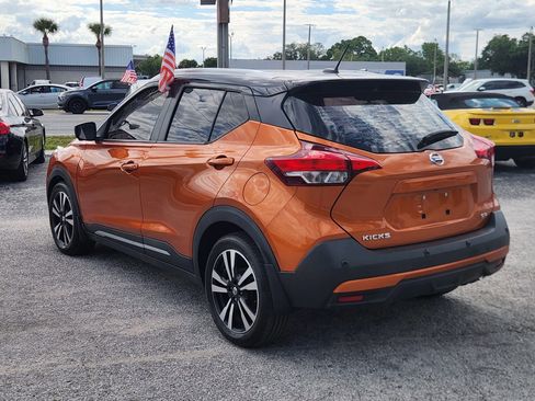 Used 2020 Nissan Kicks SR w/ SR Premium Package FWD image 5