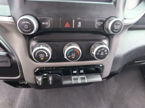 Used 2022 RAM 2500 Big Horn AWD/4WD image 18