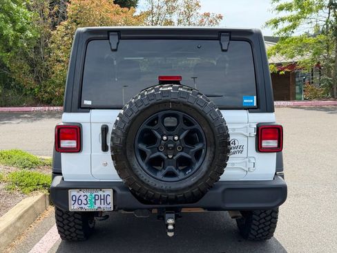 Used 2023 Jeep Wrangler Sport AWD/4WD image 6